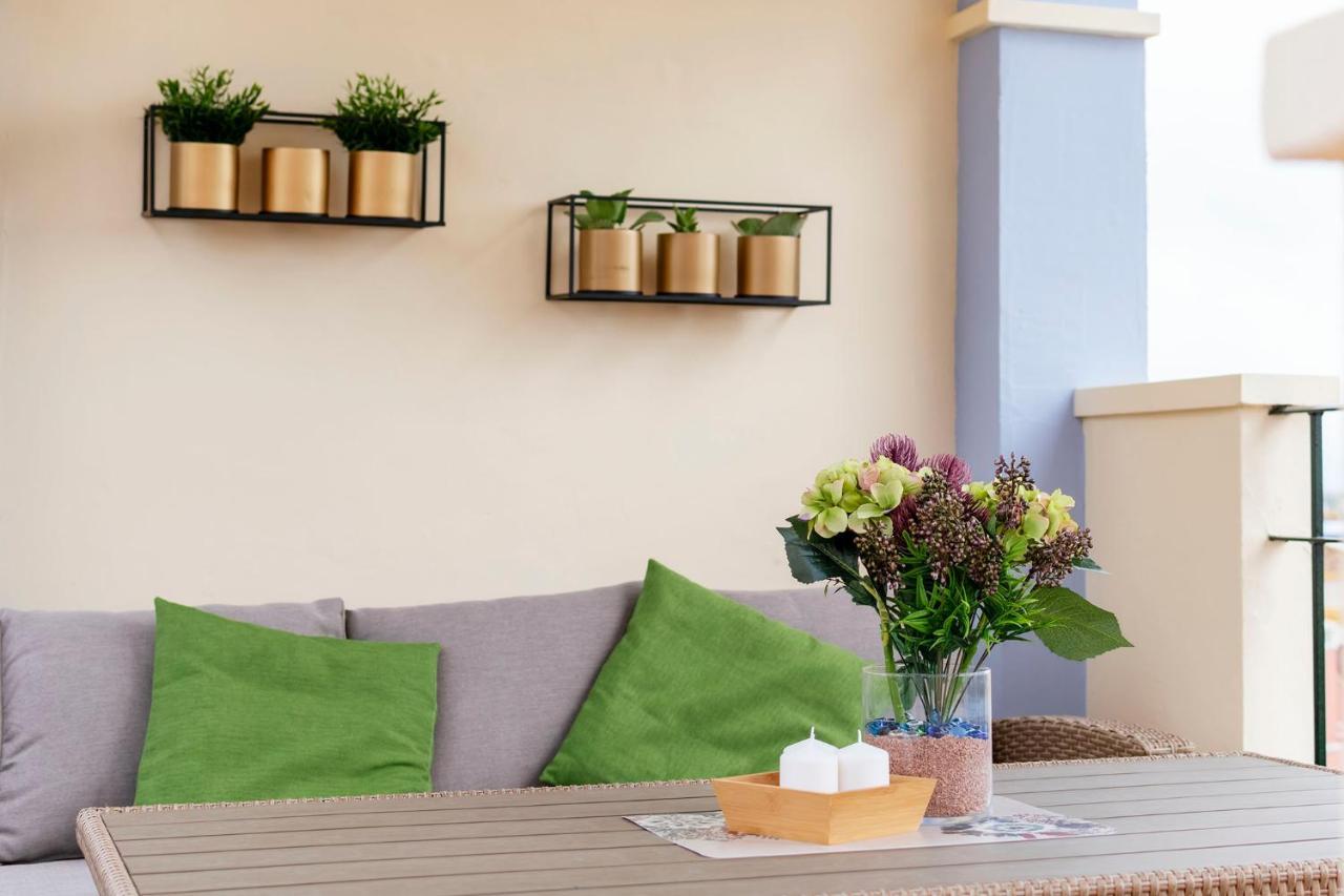 Ferienwohnung Atico Con Terraza-Solarium Y Piscina 4-6 Personas Wifi A/C Roda Exterior foto