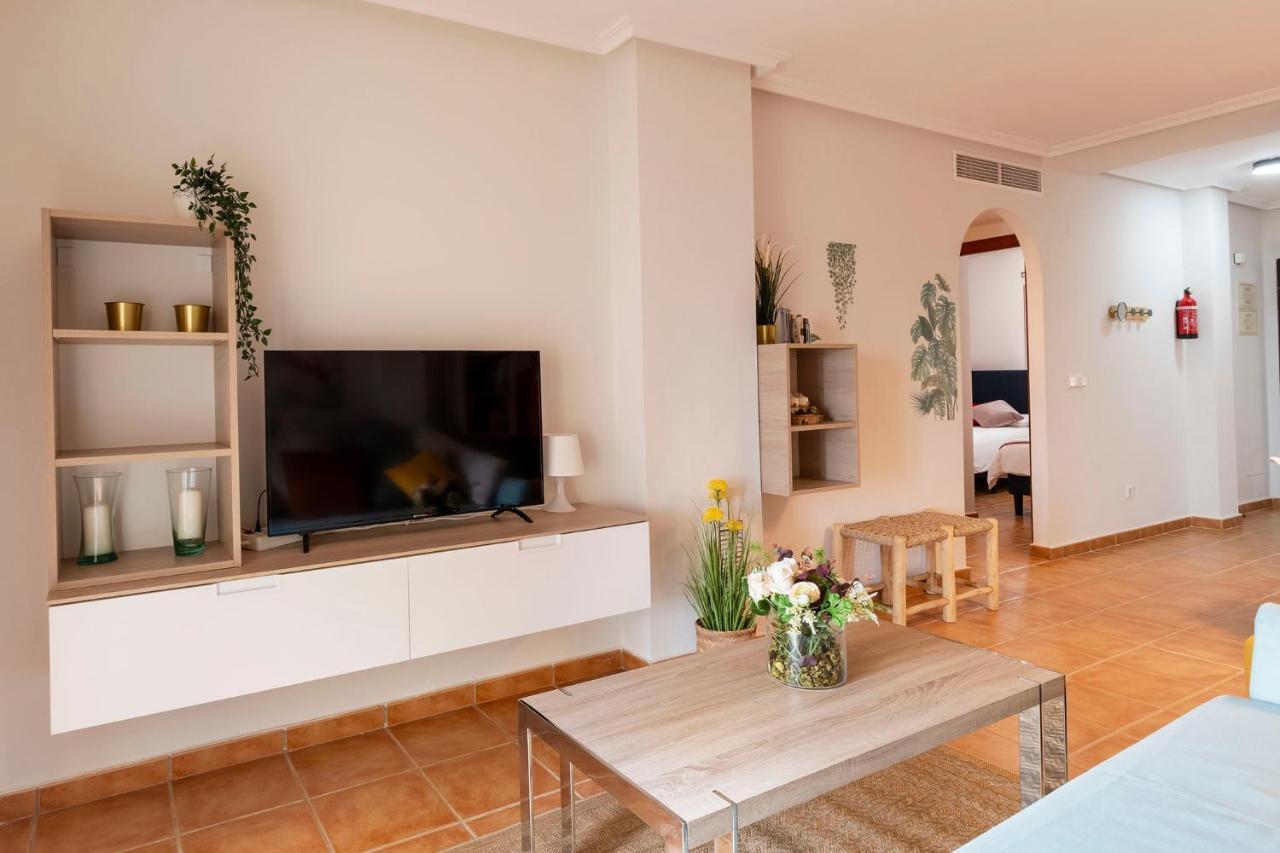 Ferienwohnung Atico Con Terraza-Solarium Y Piscina 4-6 Personas Wifi A/C Roda Exterior foto