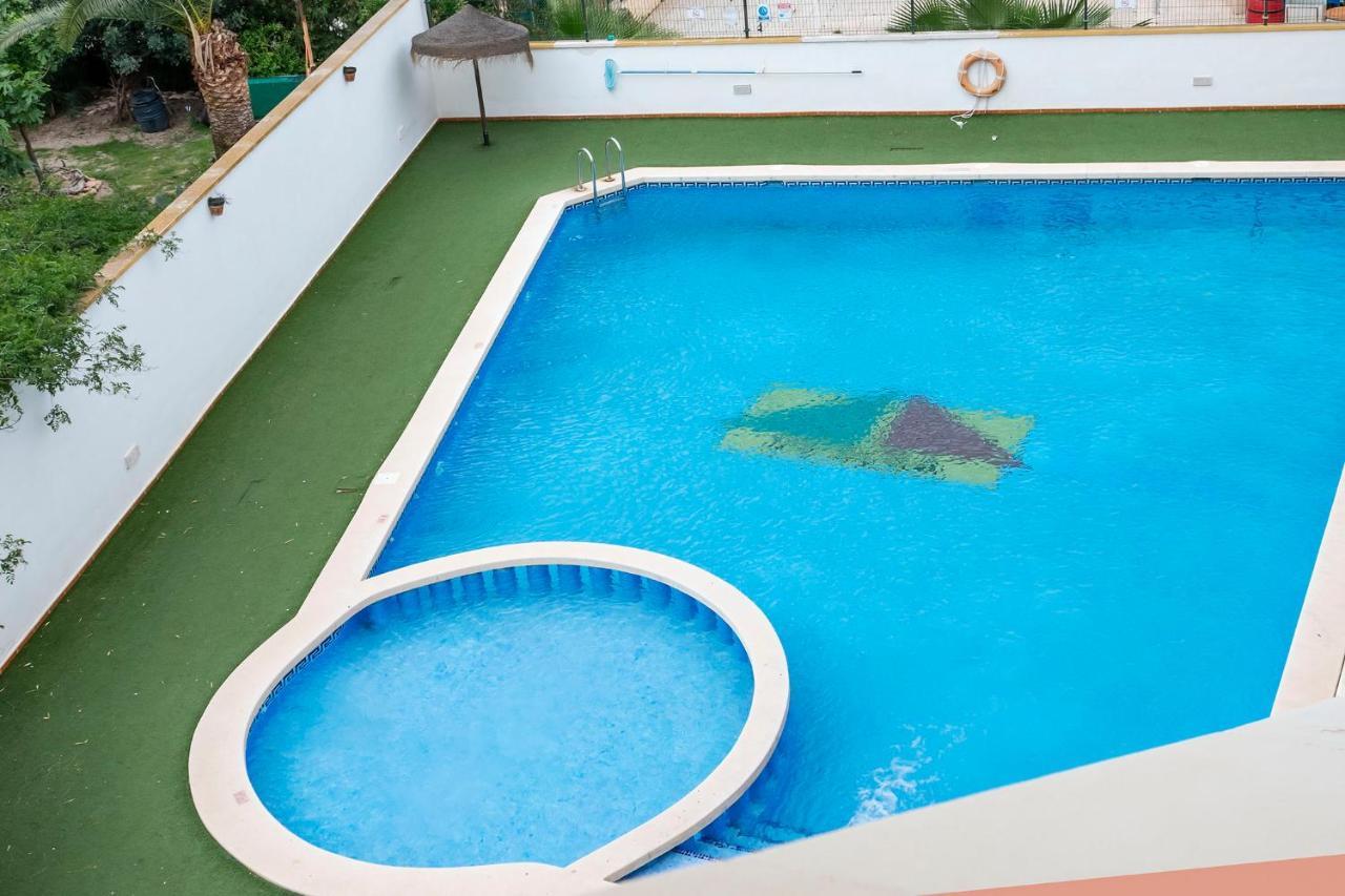 Ferienwohnung Atico Con Terraza-Solarium Y Piscina 4-6 Personas Wifi A/C Roda Exterior foto