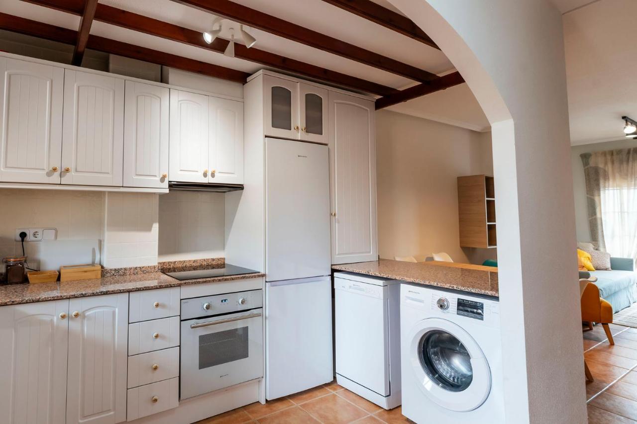 Ferienwohnung Atico Con Terraza-Solarium Y Piscina 4-6 Personas Wifi A/C Roda Exterior foto
